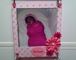 Polaroid Fun Picture Hanger - Middle Photo