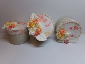 Round boxes to hold cards