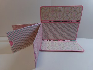 Here is a top view with the pockets fanned out.