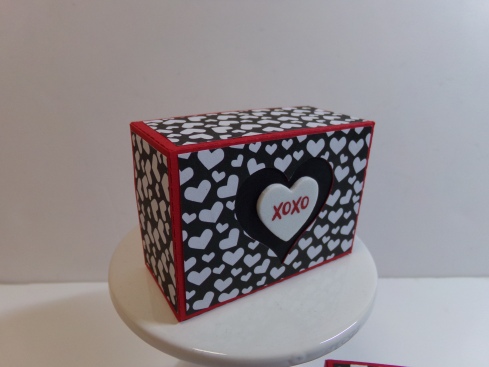 Heart Cut Out Top Nugget Box