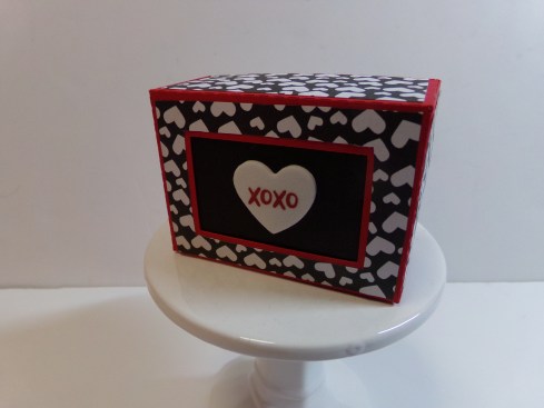 Rectangle Cut Out Top Nugget Box